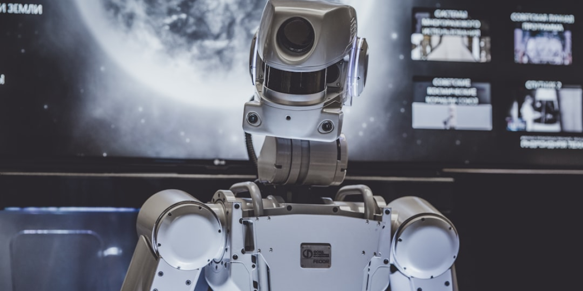 '제이미 맘'과 '중년 남미새', 하이퍼 리얼리즘 풍자의 면모 : 웃음을 위한 사회적 비판, 담론 형성에 미치는 영향 관련 이미지