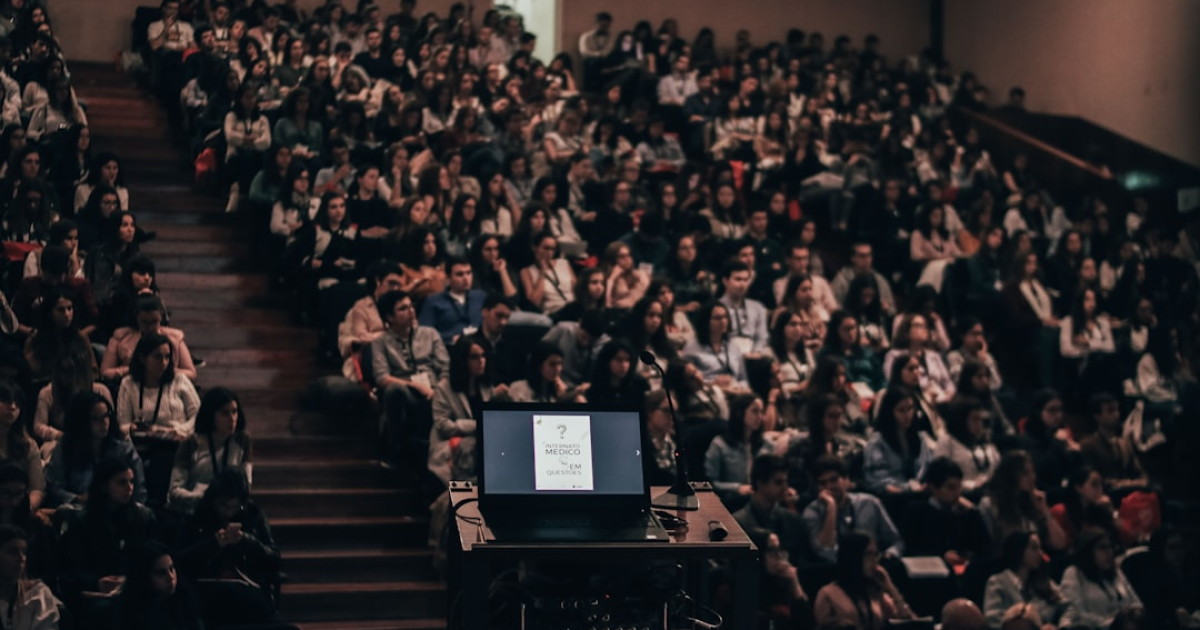 지역의사제 늘리고... / 의대 모집인원 최대 30% 증가 예상