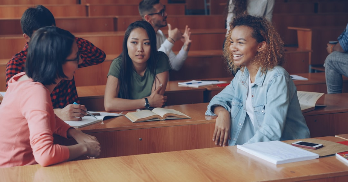 커피 시장 경쟁 치열 / 스타벅스 시 점유율 절반 아래 급락