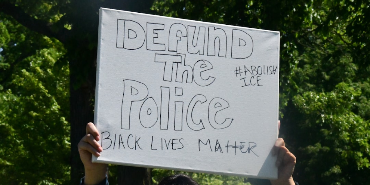 제목: 김병기, 민주당 원내대표 사퇴… "의혹 휩싸여 걸림돌 될 수밖에 없다" 관련 이미지