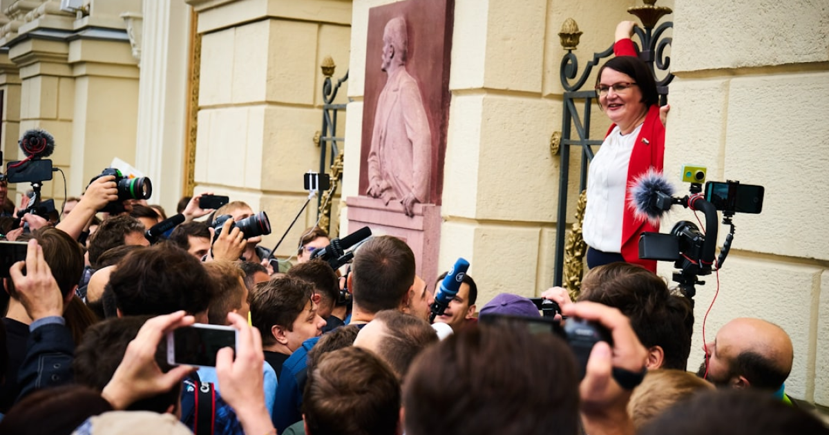 남성도 힘들어 / 사회 고정관념으로 인한 압박 증가