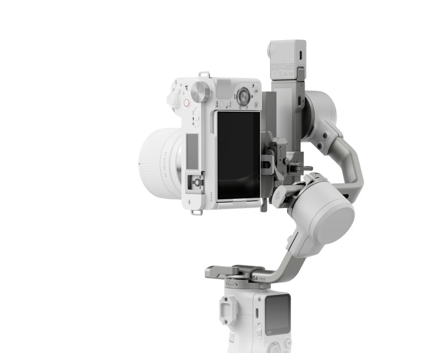 DJI RS 4 Mini 짐벌과 기술 스펙이 함께 표시된 인포그래픽