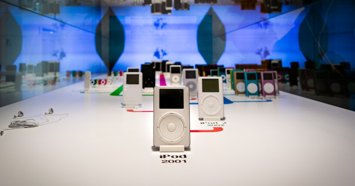 AI 혁명의 새 지평 / 정부의 대담한 도전, AX-Sprint 300